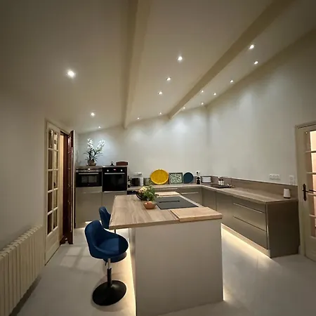 Propriete De Charme Avec Vue Panoramique Mongauzy